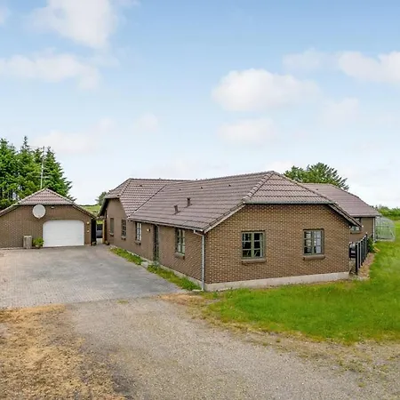 Holiday home Farmen I *